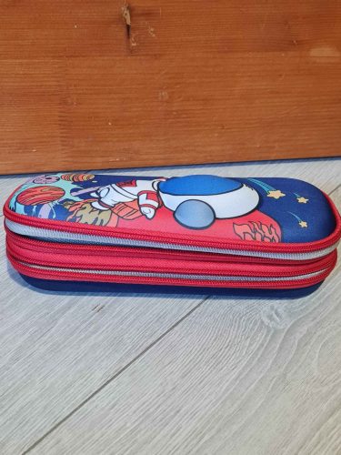 3D reliéfny chlapčenský peračník s 2 zipsami – motív rakety