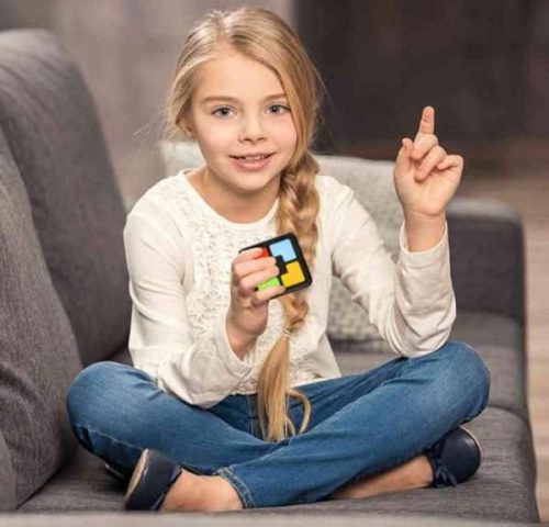 Pamäťová hra so zvukovými a svetelnými efektmi