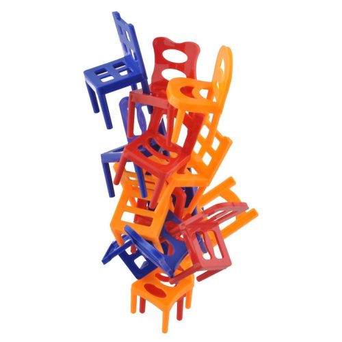 Stoličková balansovacia spoločenská hra