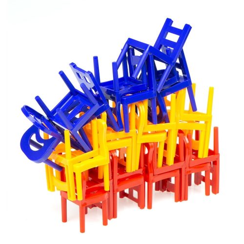 Stoličková balansovacia spoločenská hra